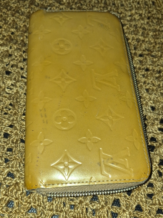 Louis Vuitton Handbags - Authentic Vernis Embossed Zip Wallet in Tan